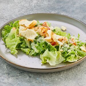 Цезарь с креветками гриль