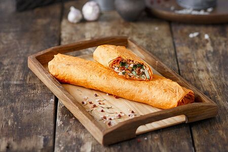 Шаурма свиная в сырном лаваше