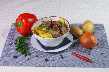 Хашлама из баранины с картофелем и овощами