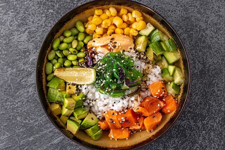 Поке с форелью 