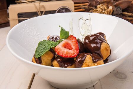 Профитроли ванильные