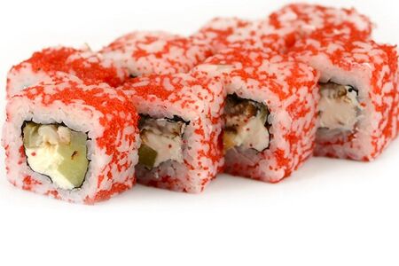 Калифорния с угрем и дайконом