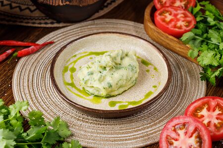 Картофельное пюре с сыром сулугуни