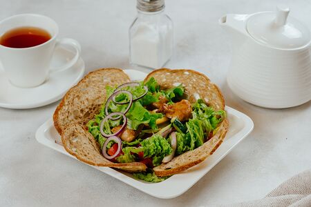 Тёплый салат с курочкой гриль