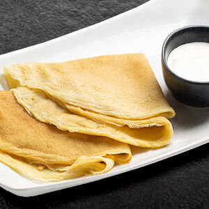 Блины со сметаной