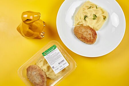 Котлета мясная с картофельным пюре