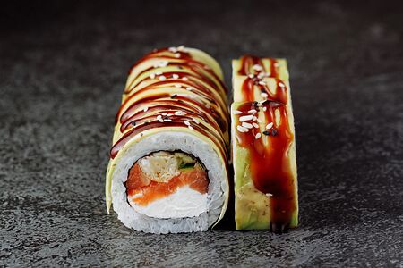 Авокадо сяке