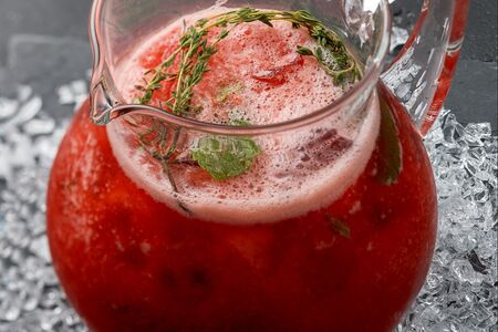 Клубничный лимонад