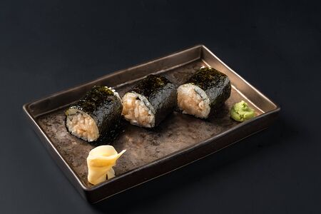 Хэнд-ролл с гребешком