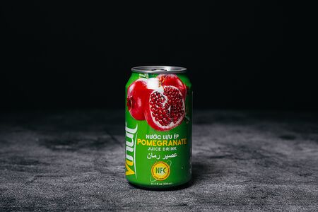 Напиток сокосодержащий Vinut со вкусом граната