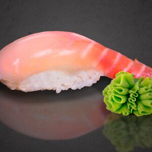 Суши с морским окунем
