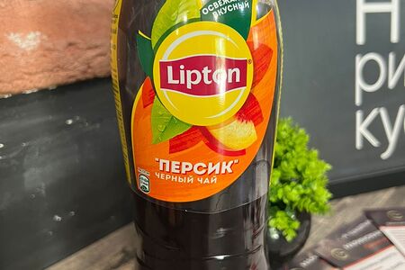 Чай Lipton черный персик