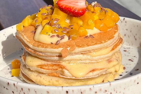 Панкейки с манго