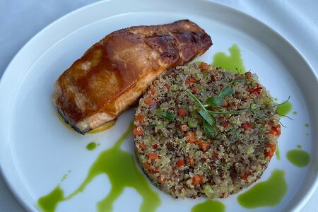 Стейк из лосося в соусе терияки