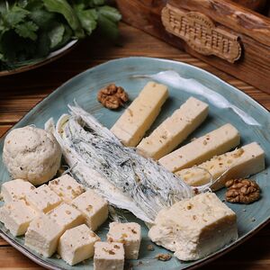 Կովկասյան պանիր