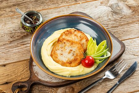 Куриные котлеты с пюре