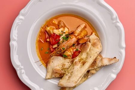 Суп с морепродуктами