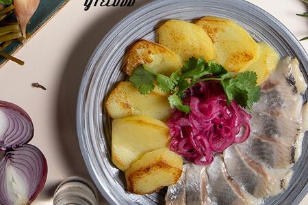 Сельдь с картофелем