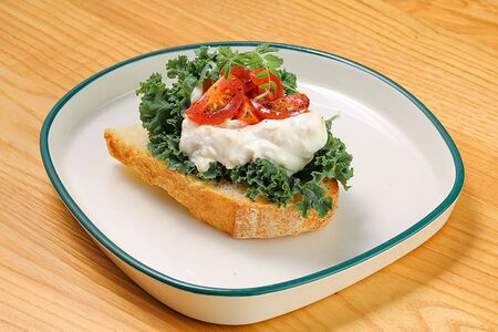 Тост с риетом из креветок