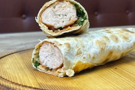 Люля-кебаб из курицы в лаваше