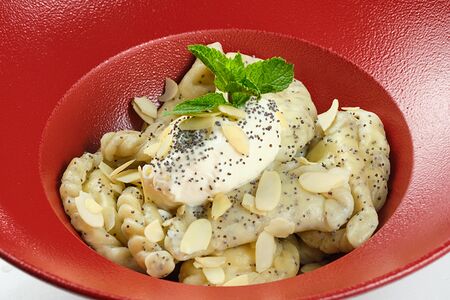 Маковые вареники с творогом