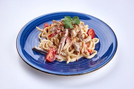 Сливочный лагман с языком ягненка