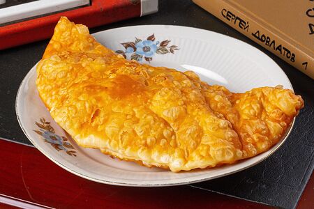 Чебурек с бараниной