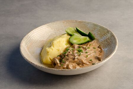 Бефстроганов