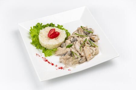 Курица с грибами в сливочном соусе