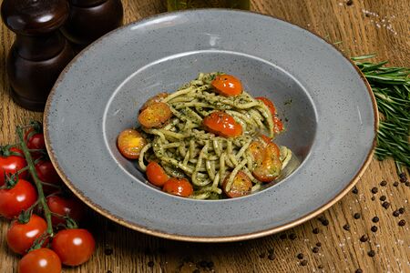 Паста Черри с песто