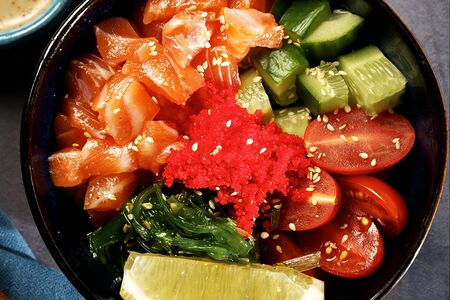 Поке с лососем