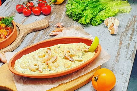 Тигровые креветки в чесночно-сливочном соусе
