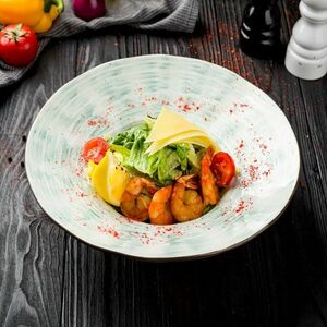 Салат Цезарь с креветками