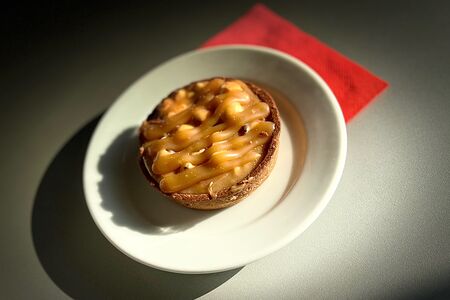 Тарталетка карамельно-ореховая