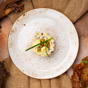 Салат Оливье с говядиной