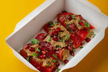 Перец с орехами