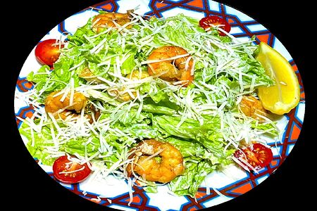 Салат Цезарь с креветками