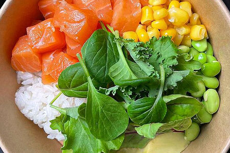 Боул с лососем