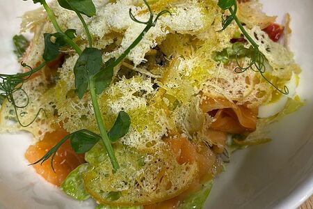 Цезарь с лососем