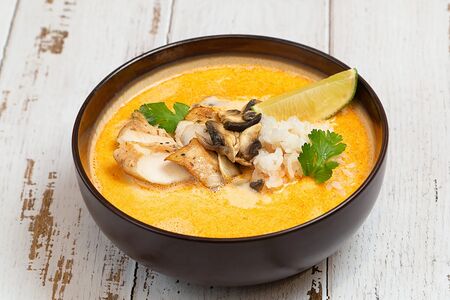 Том-ям с курицей