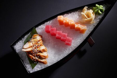 Сашими Лосось, угорь, тунец