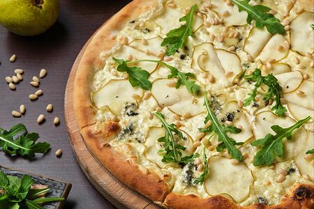 Пицца Груша-горгонзола