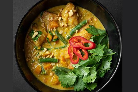 Желтый карри с курицей и тыквой