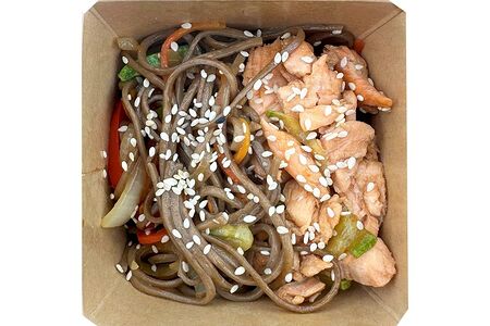 Лапша гречневая с лососем