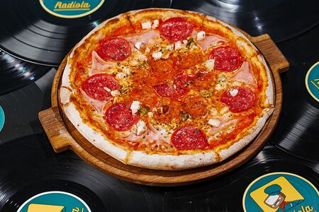 Пицца супер сытная мясная