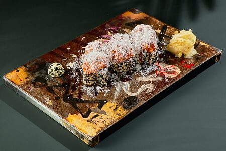 Ролл Crispy с лососем и пармезаном