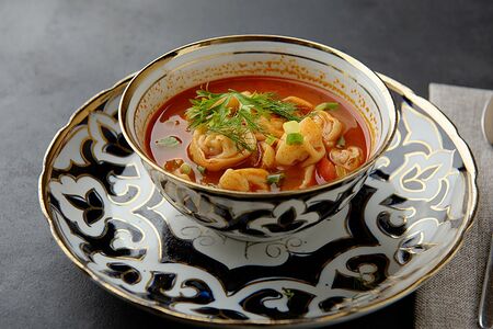 Суп с домашними пельмешками
