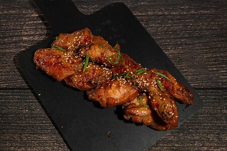 Куриные крылья в кисло-сладком соусе