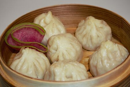 Бао цзы со свининой и пекинской капустой