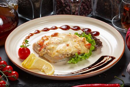 Судак с овощами